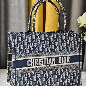 🧚🏻‍♀️LARGE Dior 🧚🏻‍♀️BOOK TOTE Blue Dior Oblique Embroidery